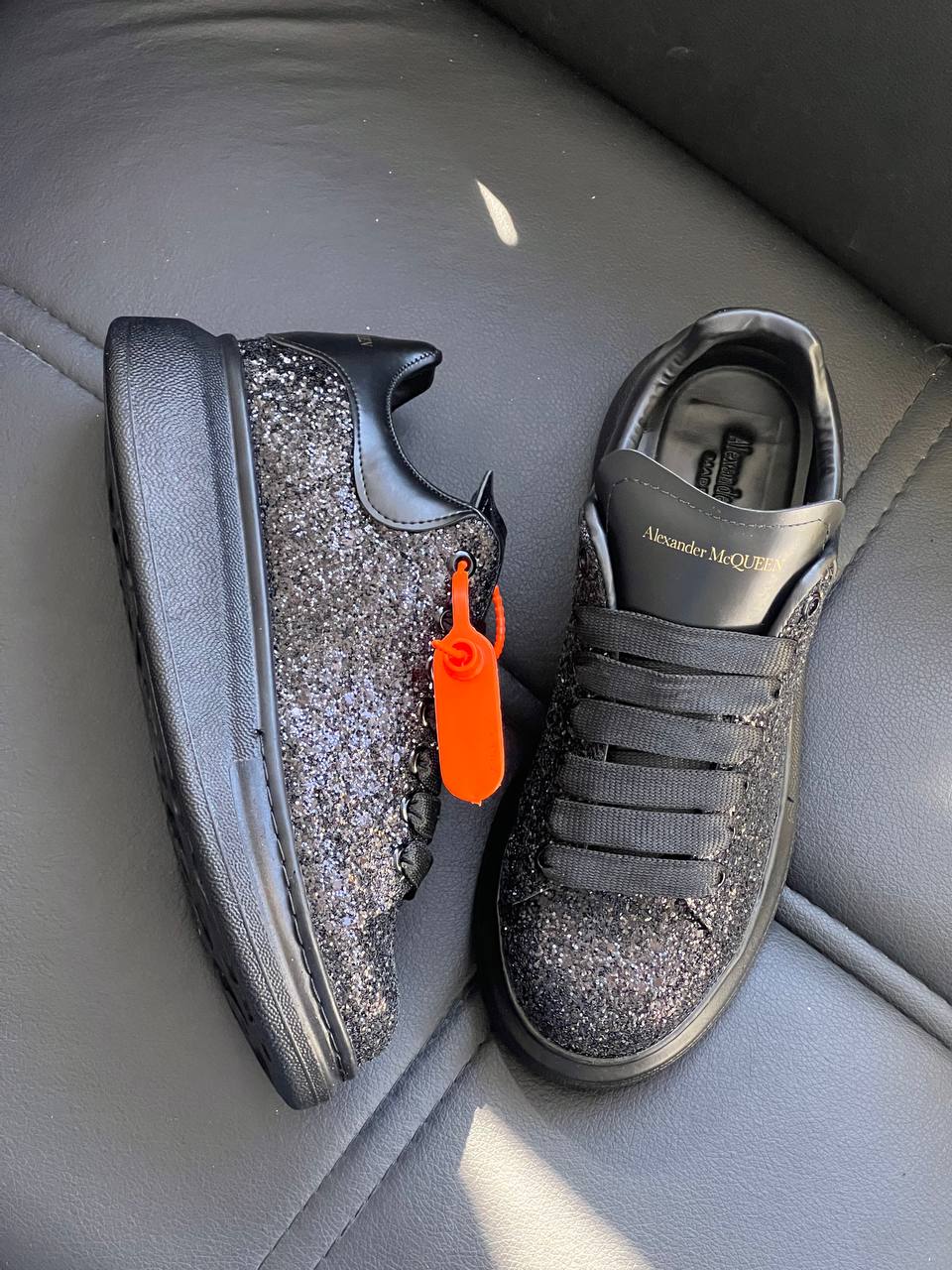 AMQ SHINNY FULL BLACK
