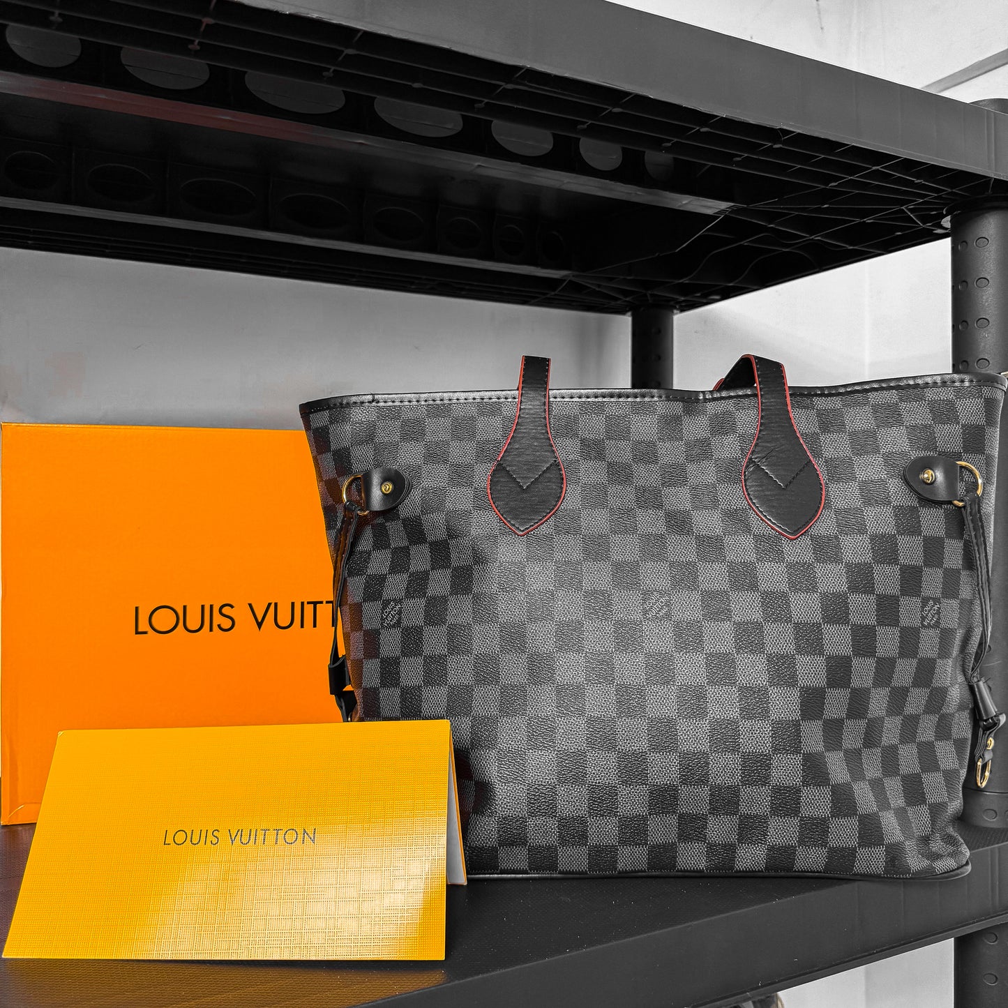 LV MONOGRAM