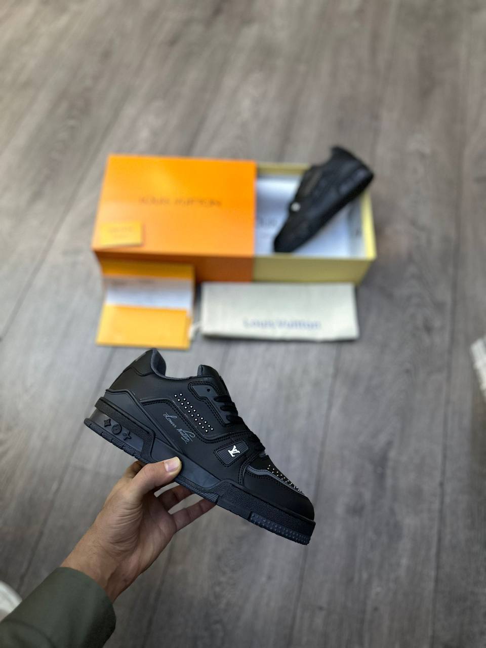 LV TRAINERS FULL BLACK 2025 TINTE