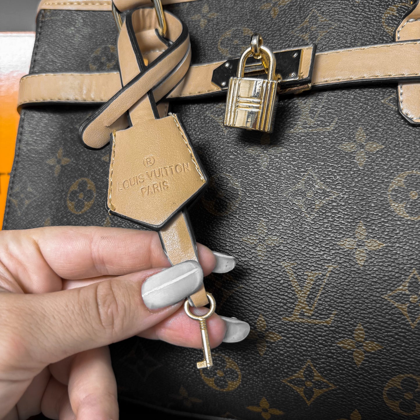 LV LOCKER