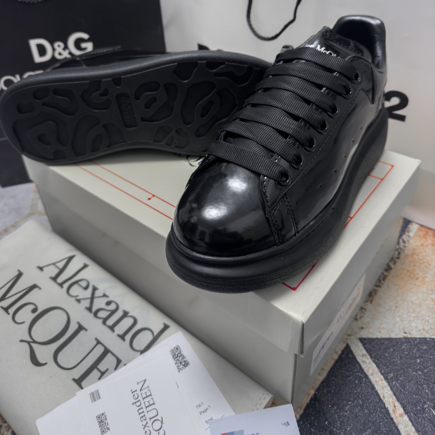 AMQ GLOSSY