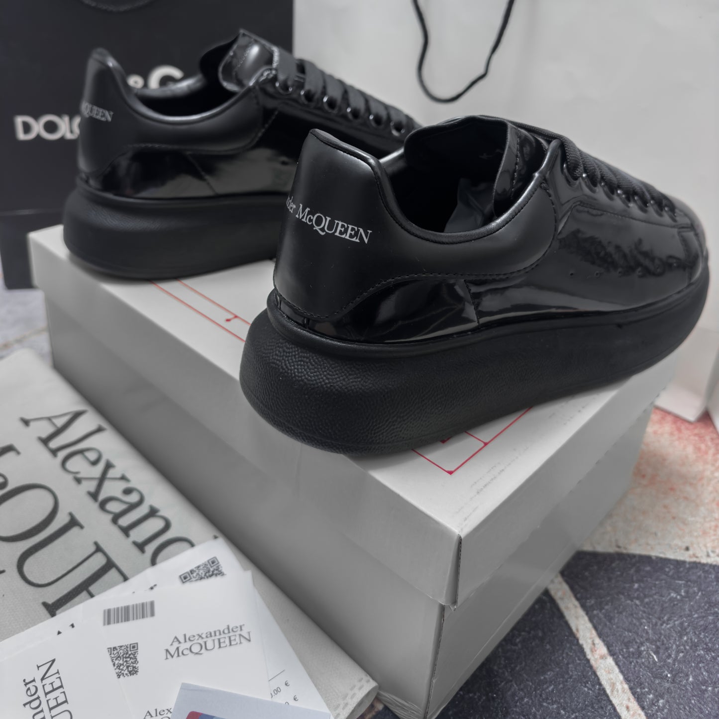 AMQ GLOSSY