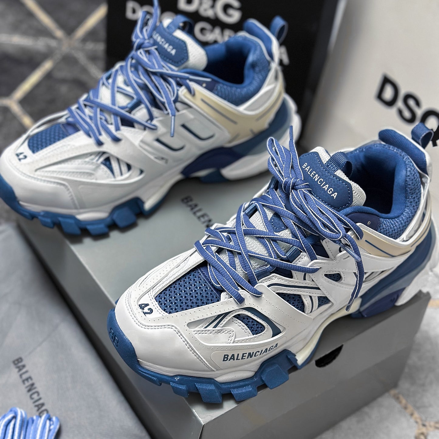 Bal Track Denim&White