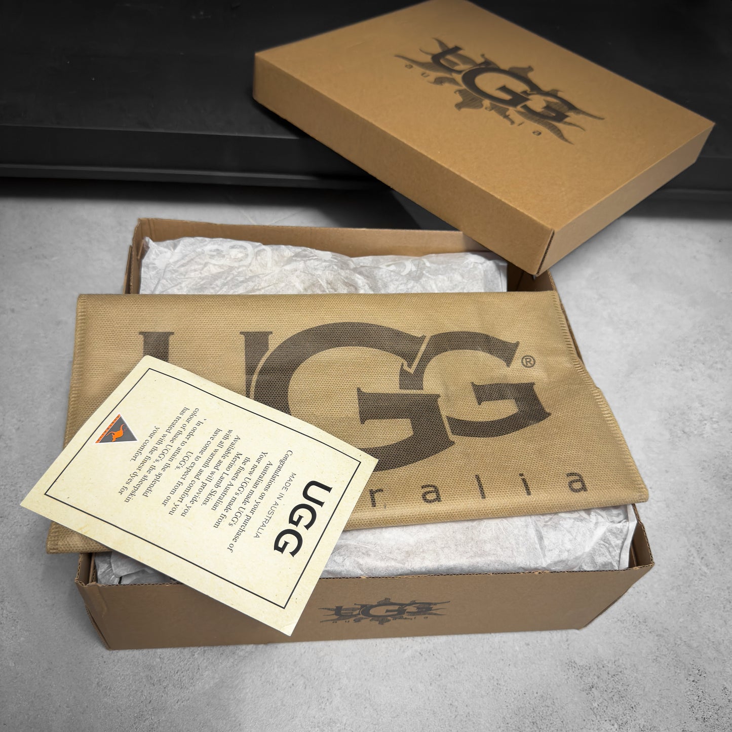 UGG MINI DIPPER BROWN LEATHER