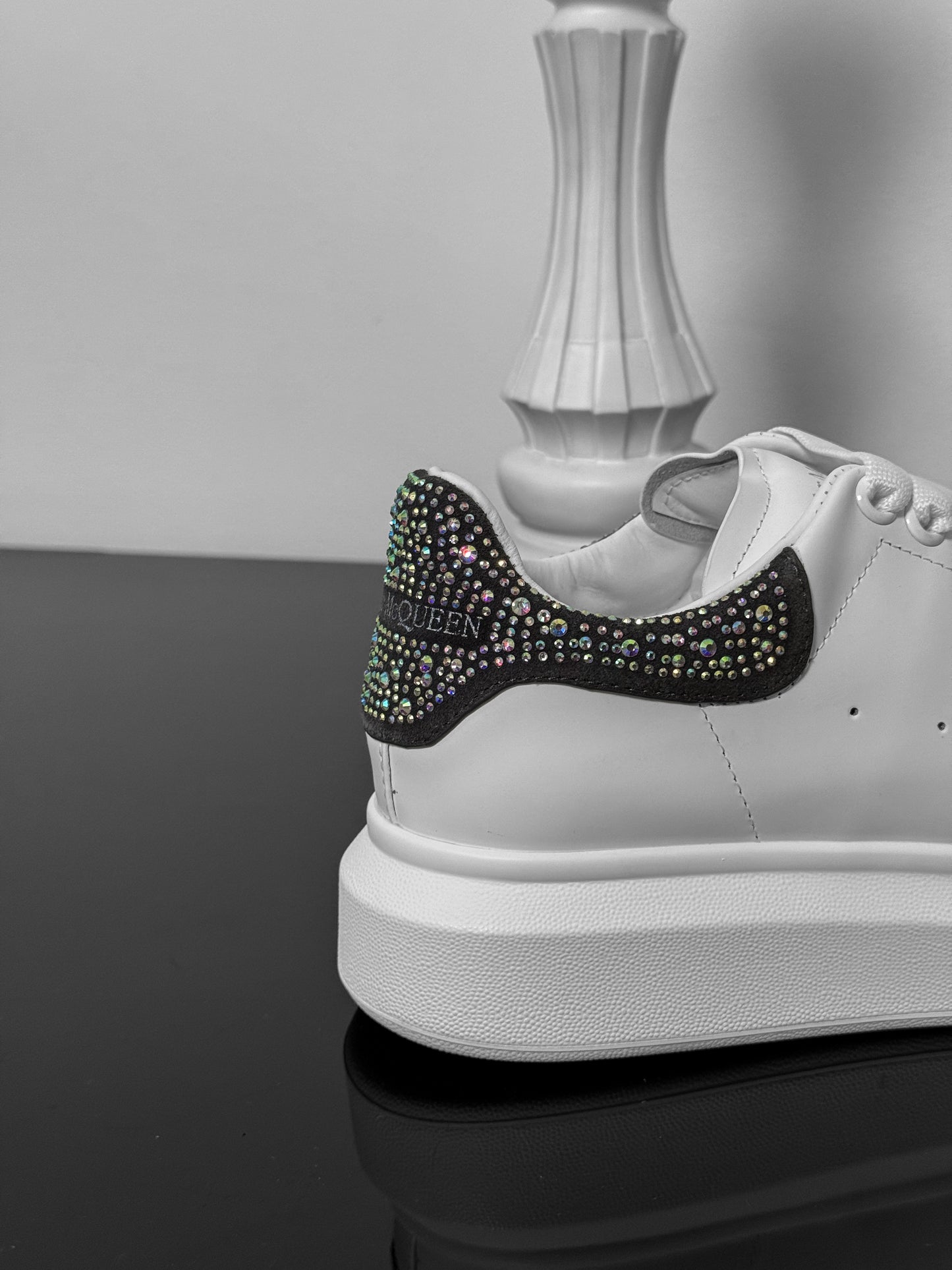 AMQ DIAMOND GREY