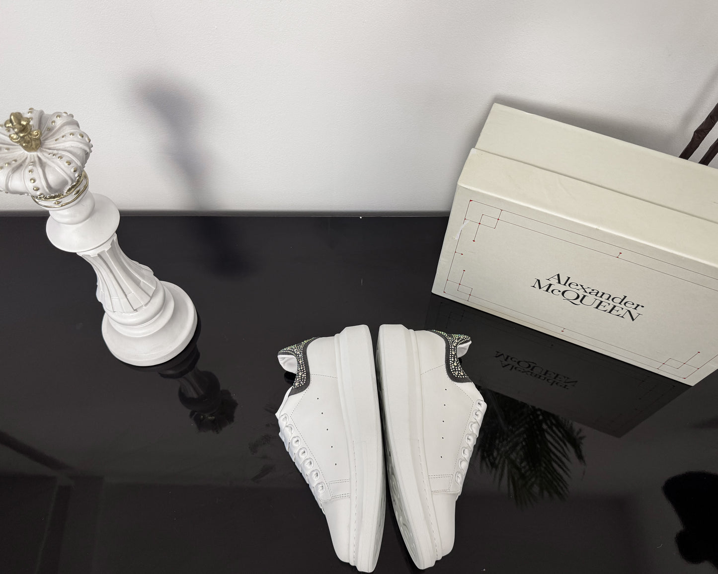 AMQ DIAMOND GREY