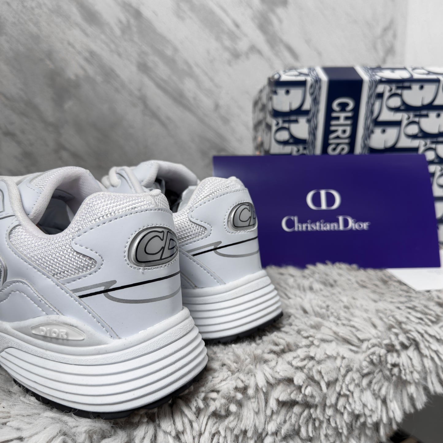 CD B30 WHITE SILVER