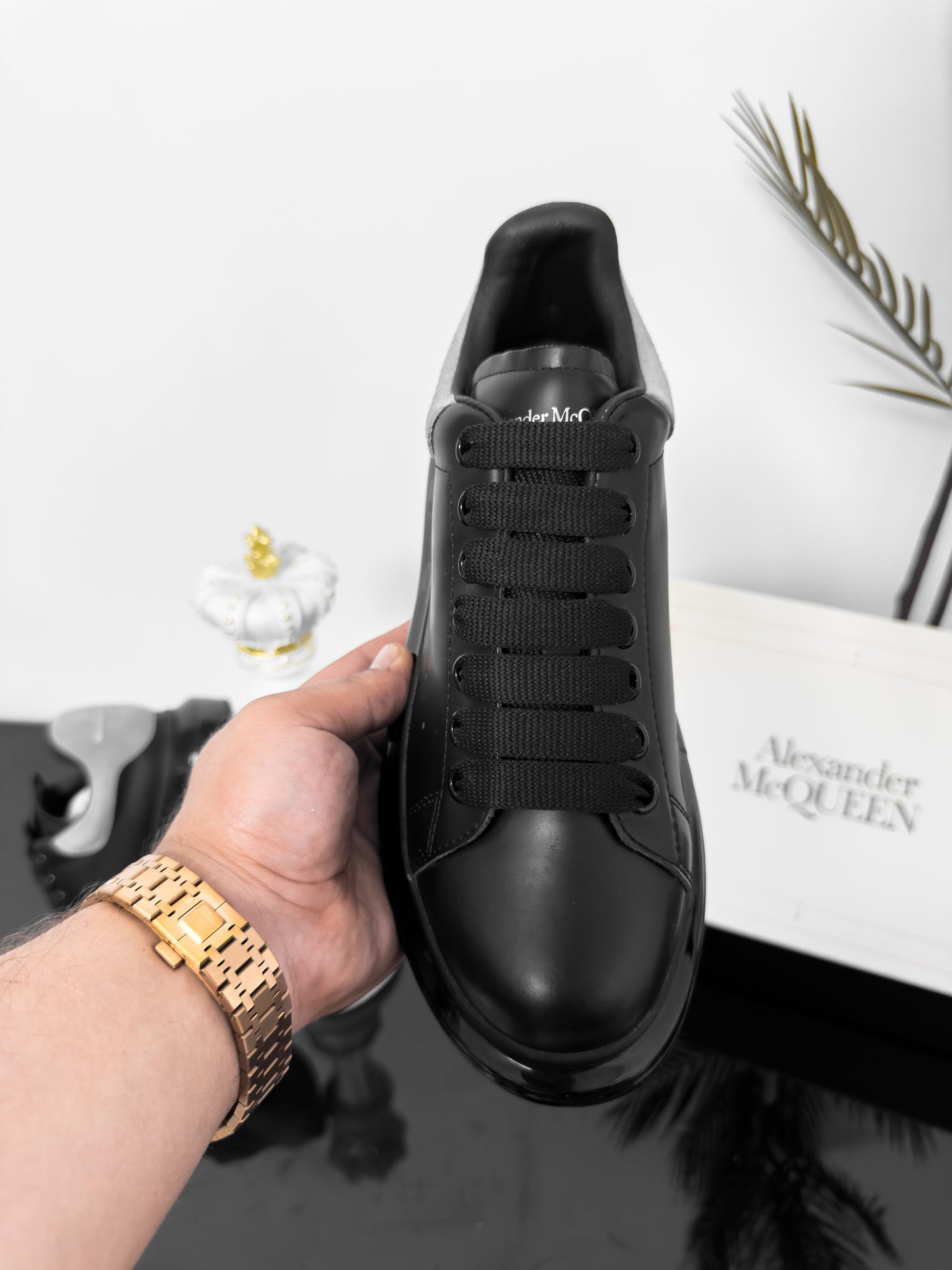 AMQ JETBLACK GREY