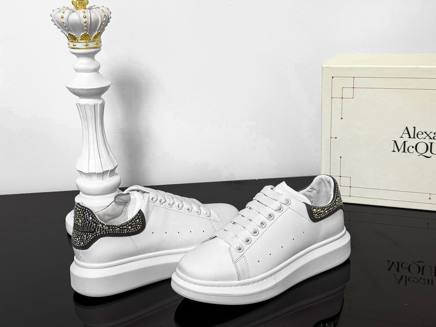 AMQ DIAMOND GREY