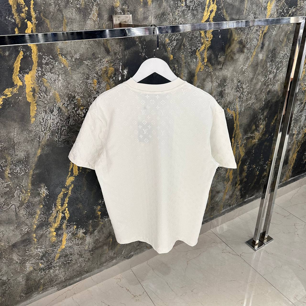 LV HOLOGRAM ALB/NEGRU