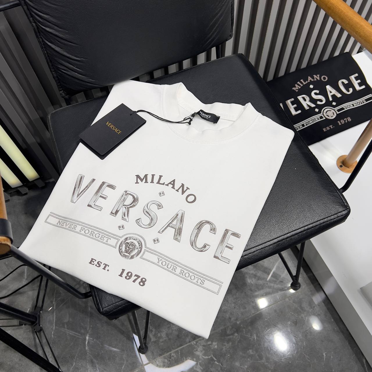 Versace T shirt 2025