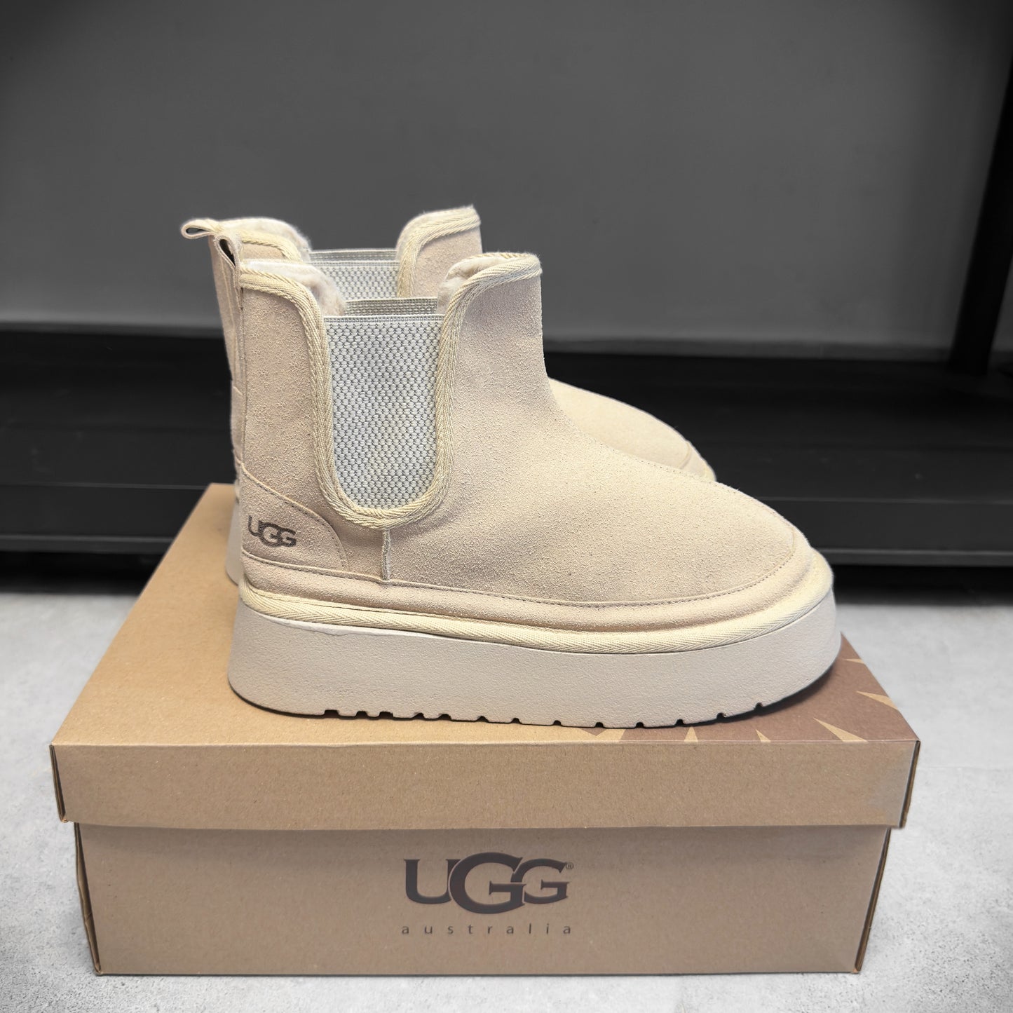 UGG NEUMEL CREM/MARO/NEGRU