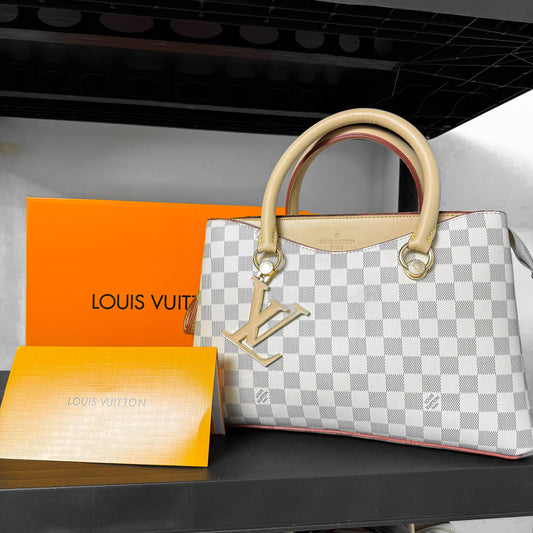 LV BAG BEIGE MONOGRAM