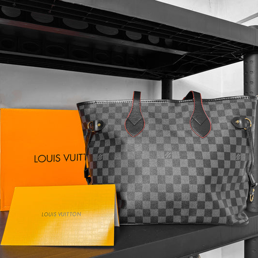LV MONOGRAM