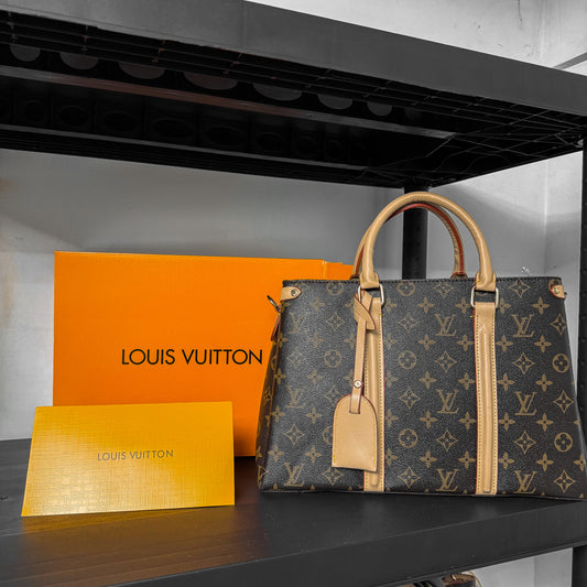 LV DESIGNER HOLOGRAM
