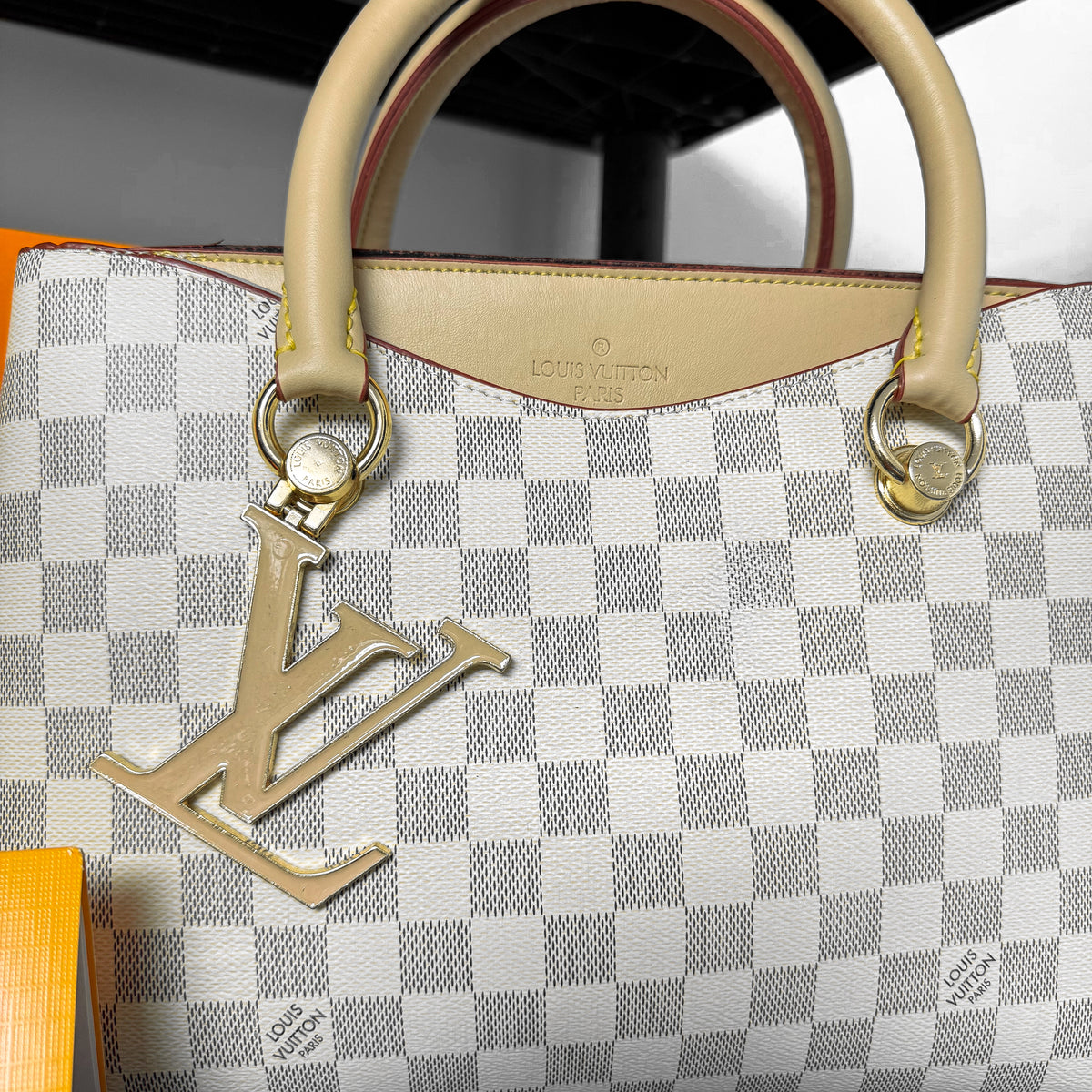 LV BAG BEIGE MONOGRAM