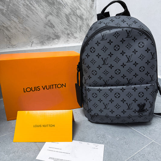 LV CANVAS LOGO GREY BACKPACK
