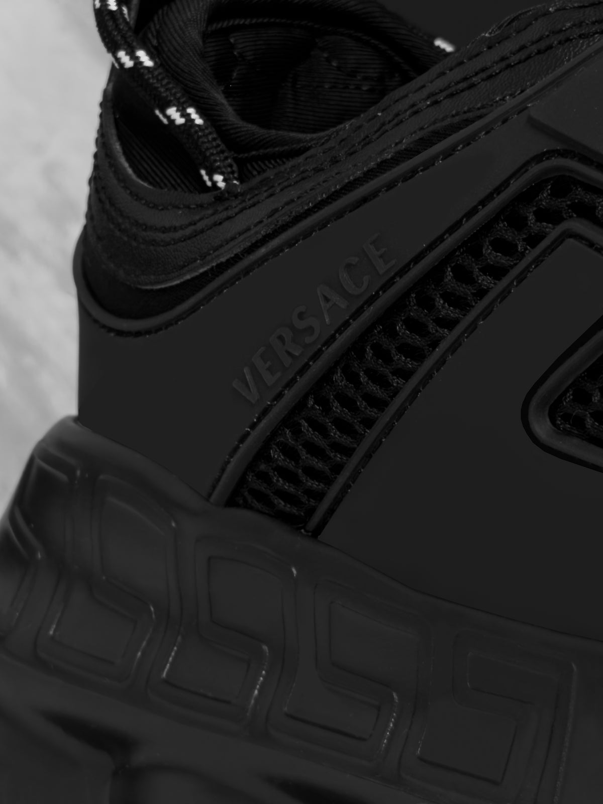 Chain Reaction Full Black