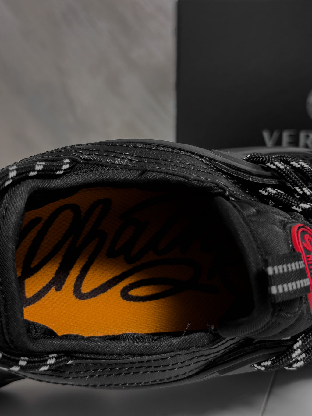 Chain Reaction Full Black