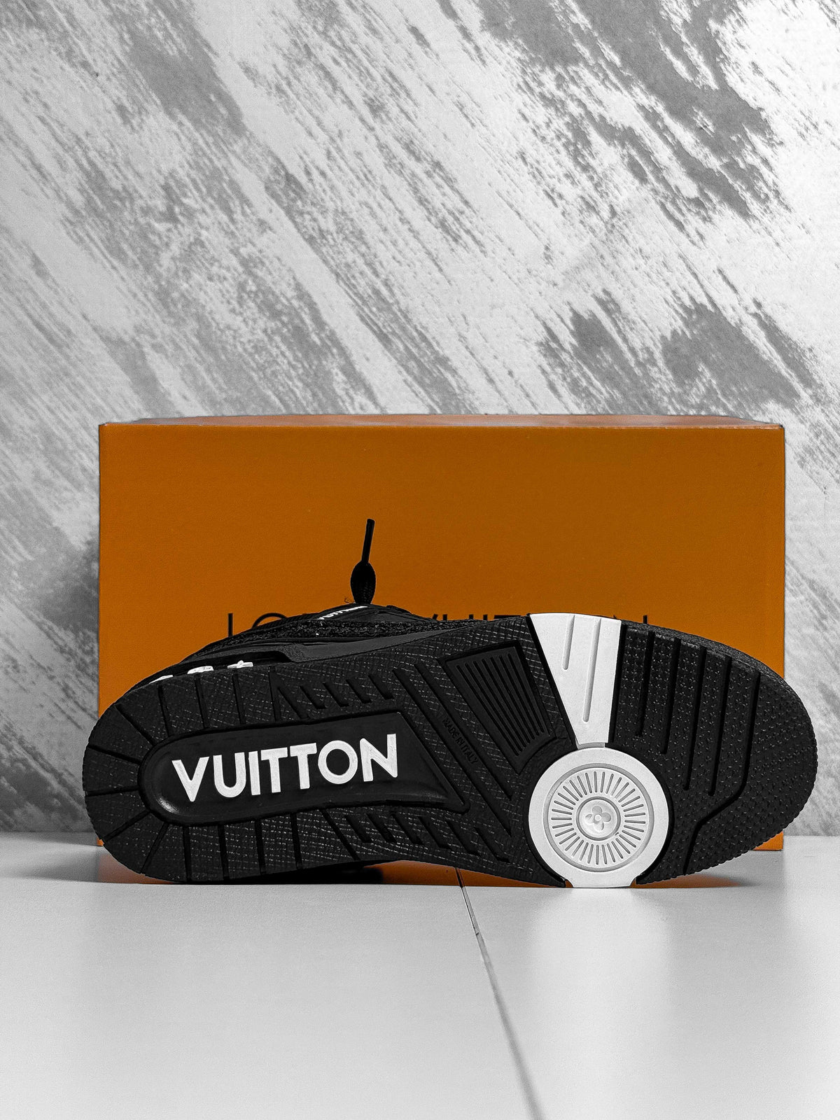 LV Trainers Shinny
