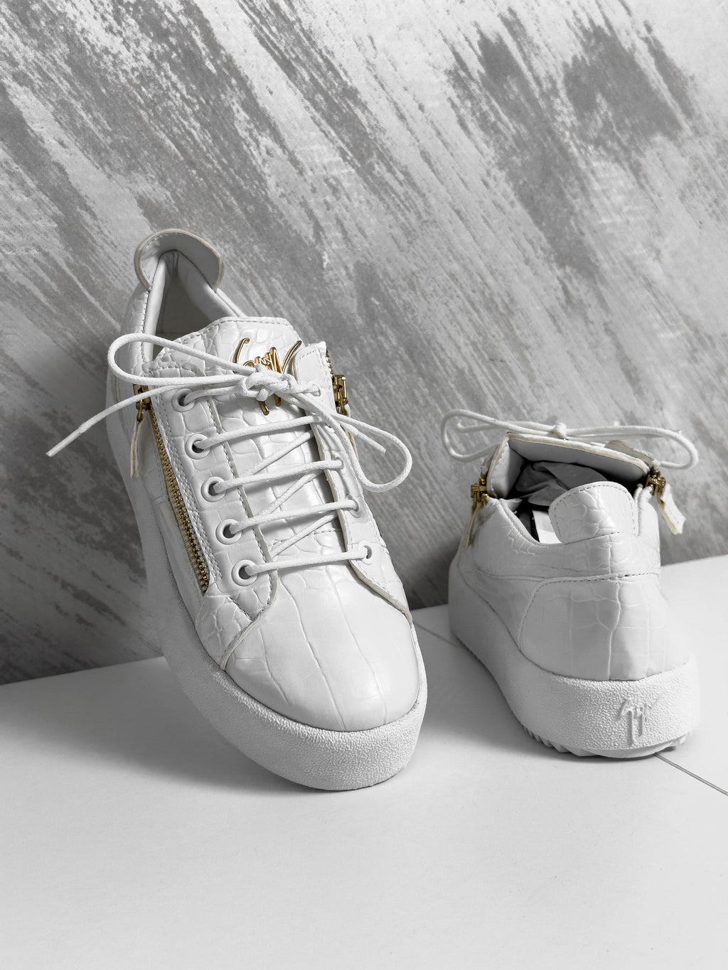 Giuseppe Zanotti Croco White