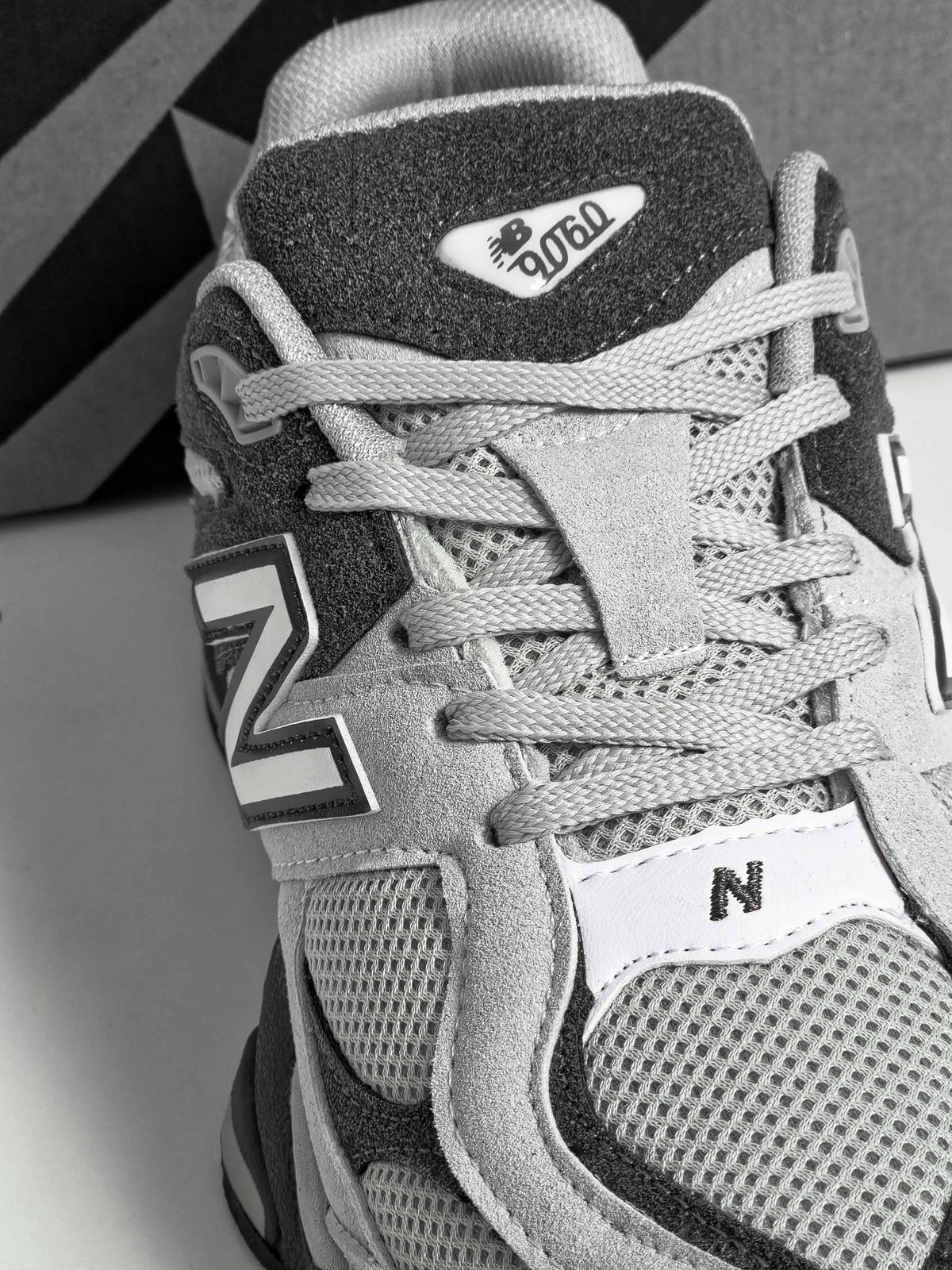 NB 9060 GREY