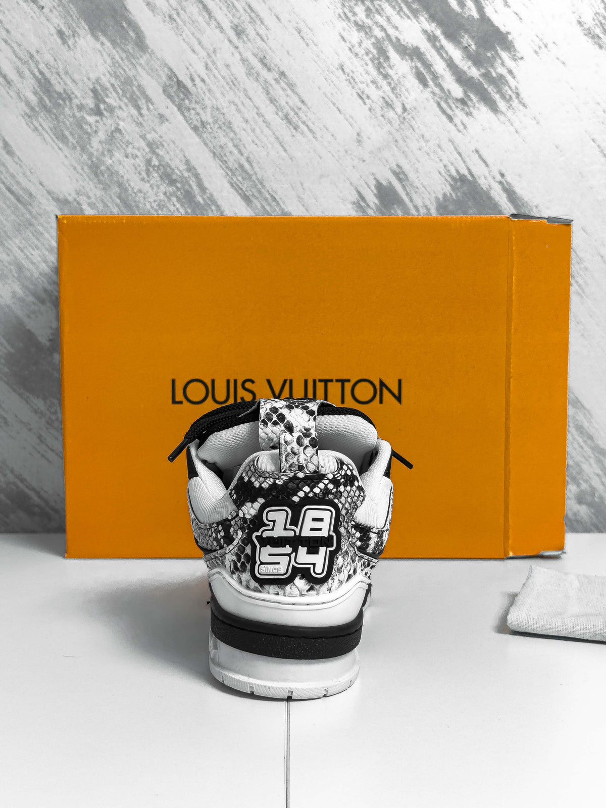 LV SKATE Snake