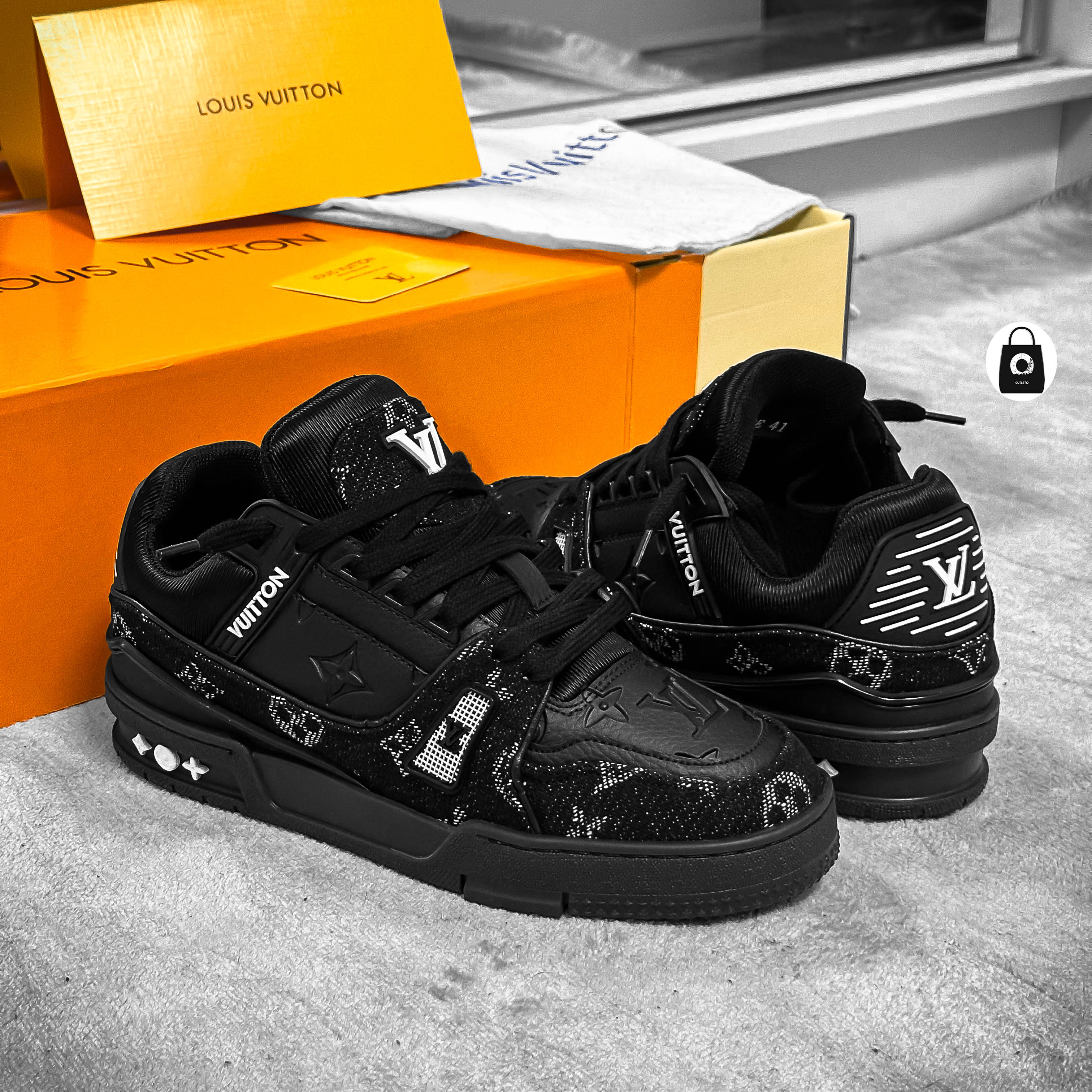 LV TRAINERS FULL BLACK