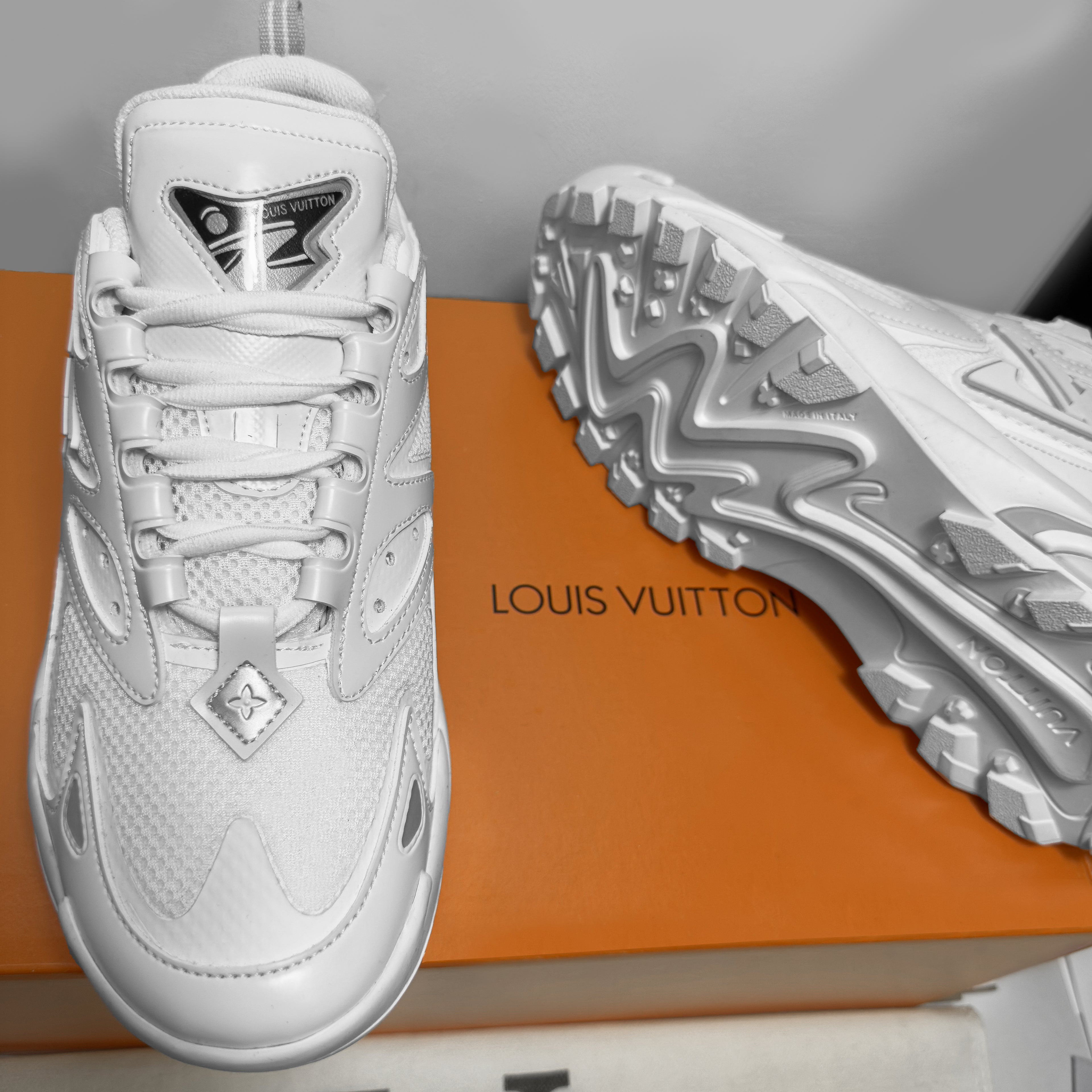 LV Runner Tatic White