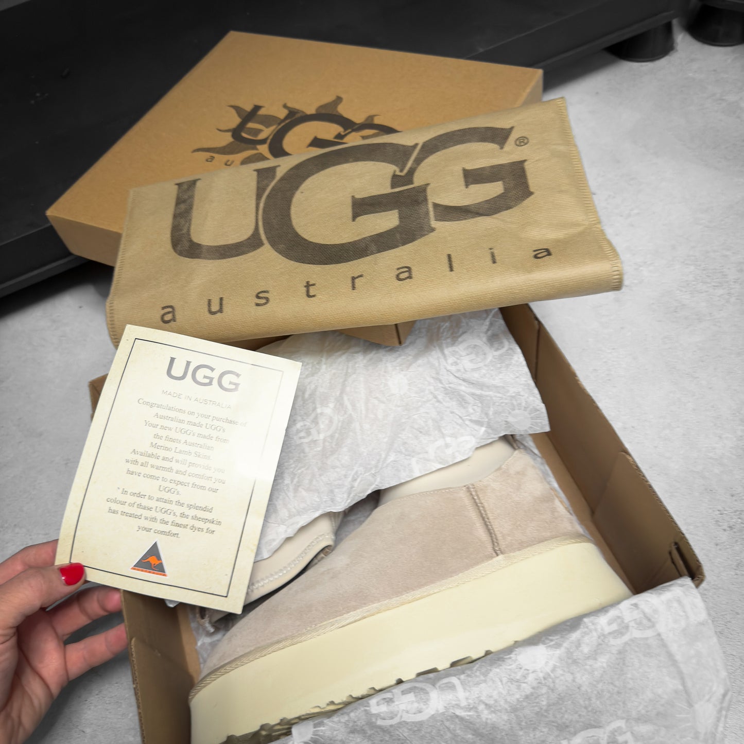 UGG MINI DIPPER CREAM LEATHER