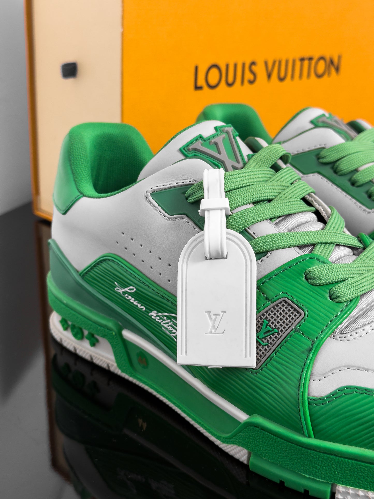 LV TRAINER GREEN