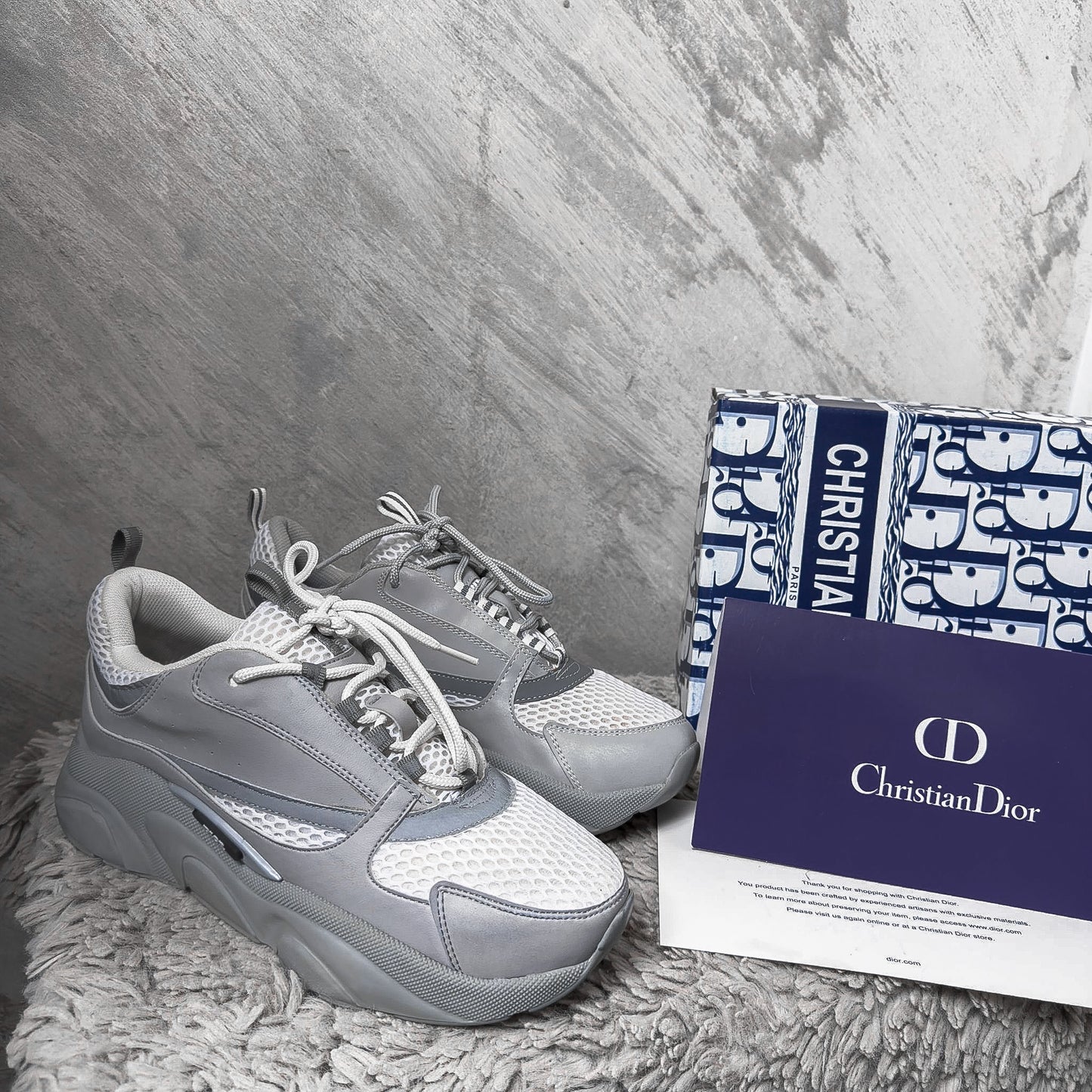 CD B22 GREY