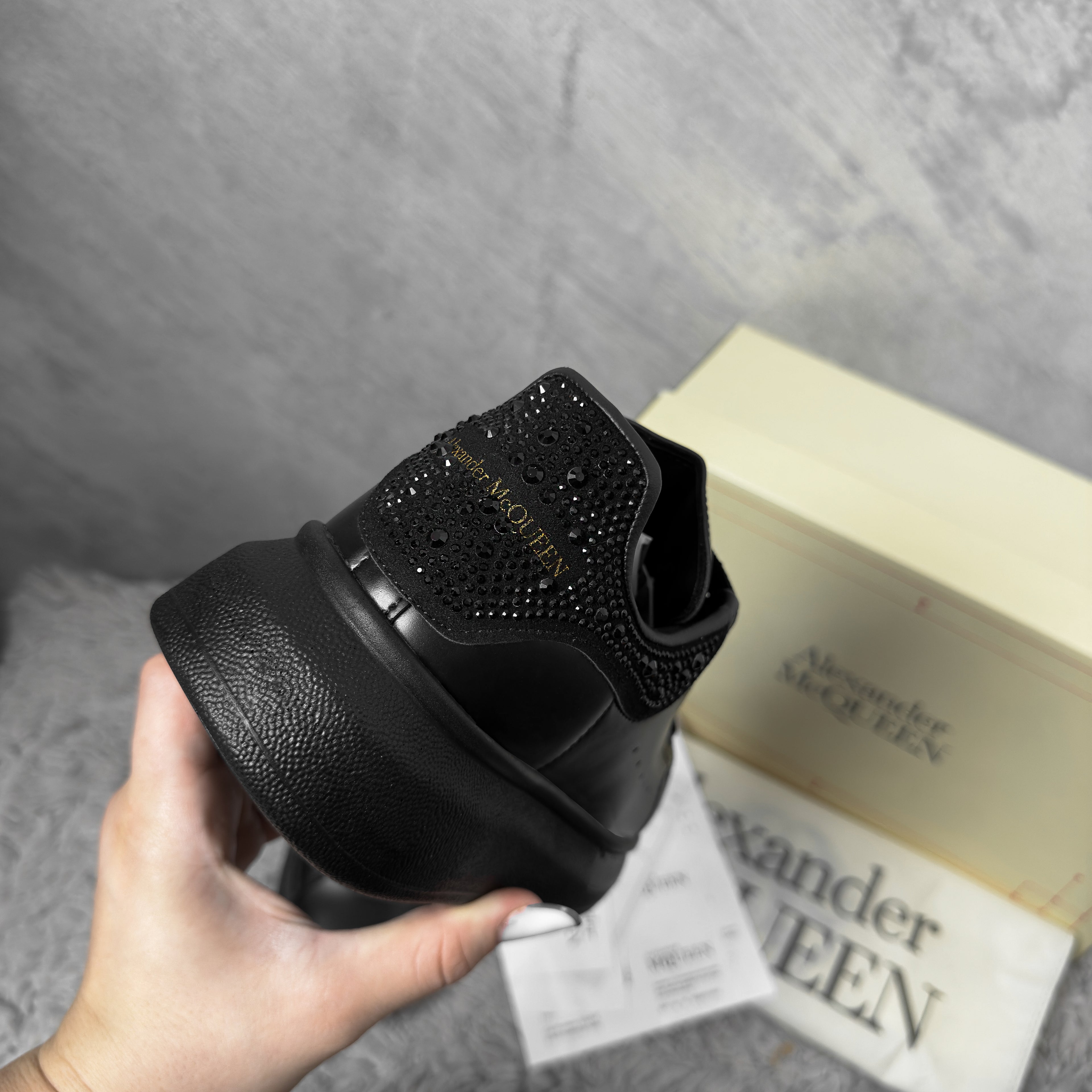 AMQ BLACK DIAMONDS SAPPHIRE