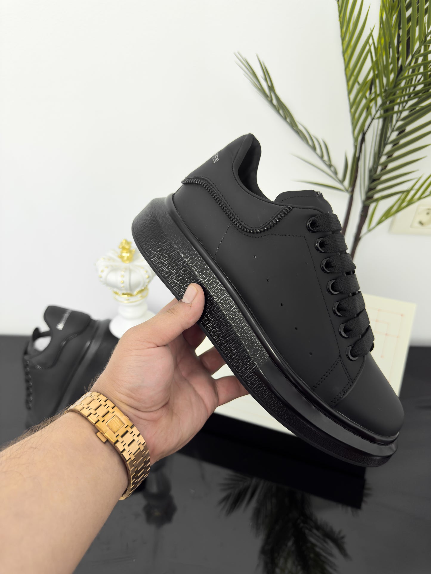 AMQ ZIPPER BLACK