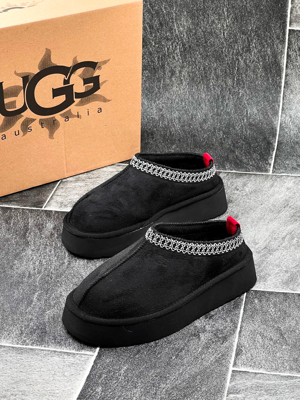 UGG TAZZ BLACK