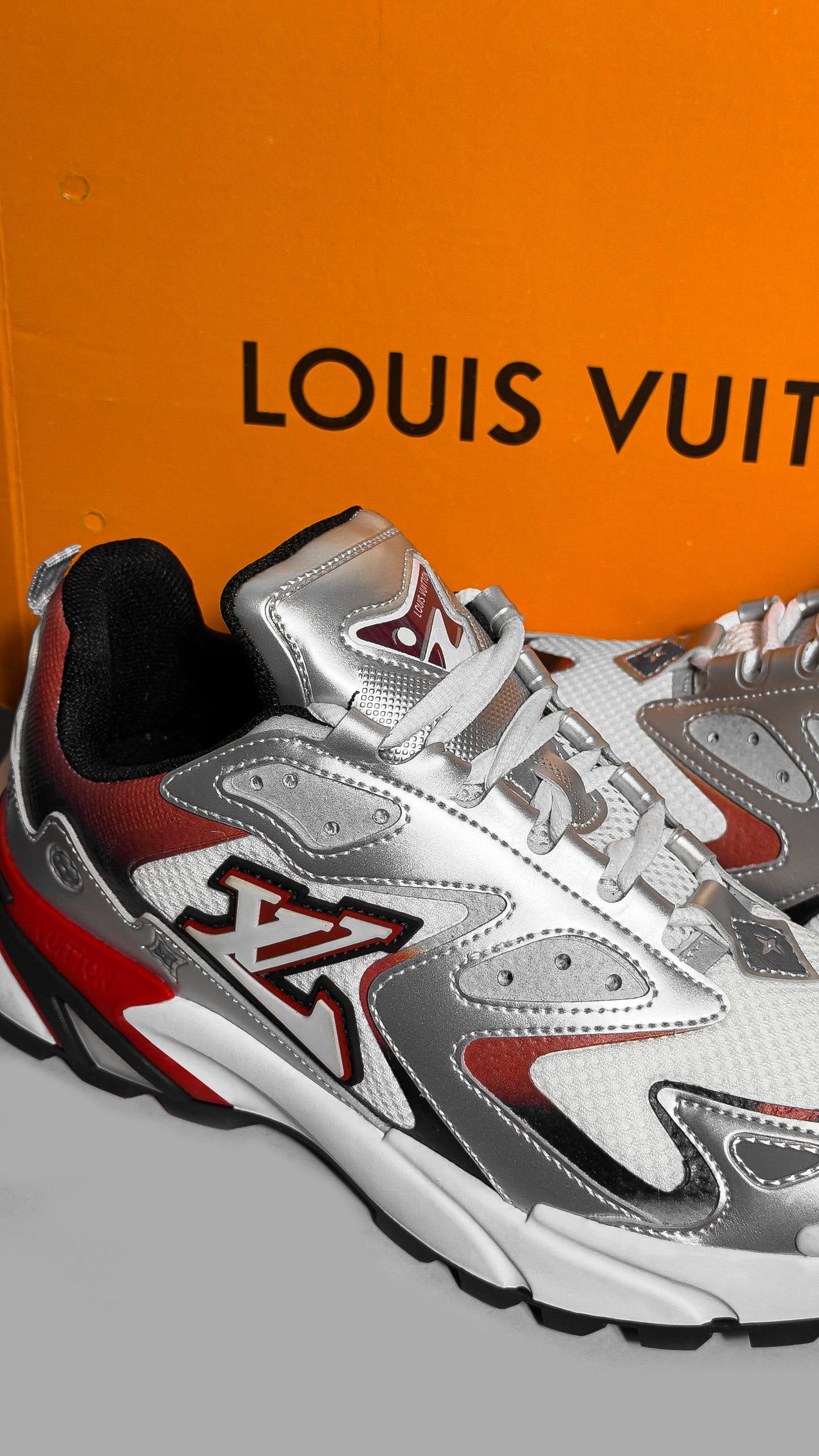 LV RUNNER TATIC RED