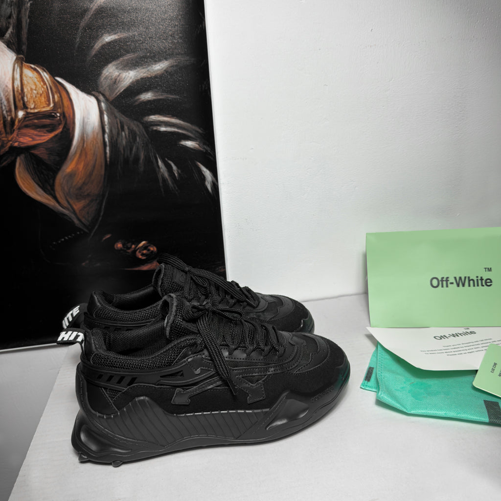 OFF WHITE ODSY FULL BLACK