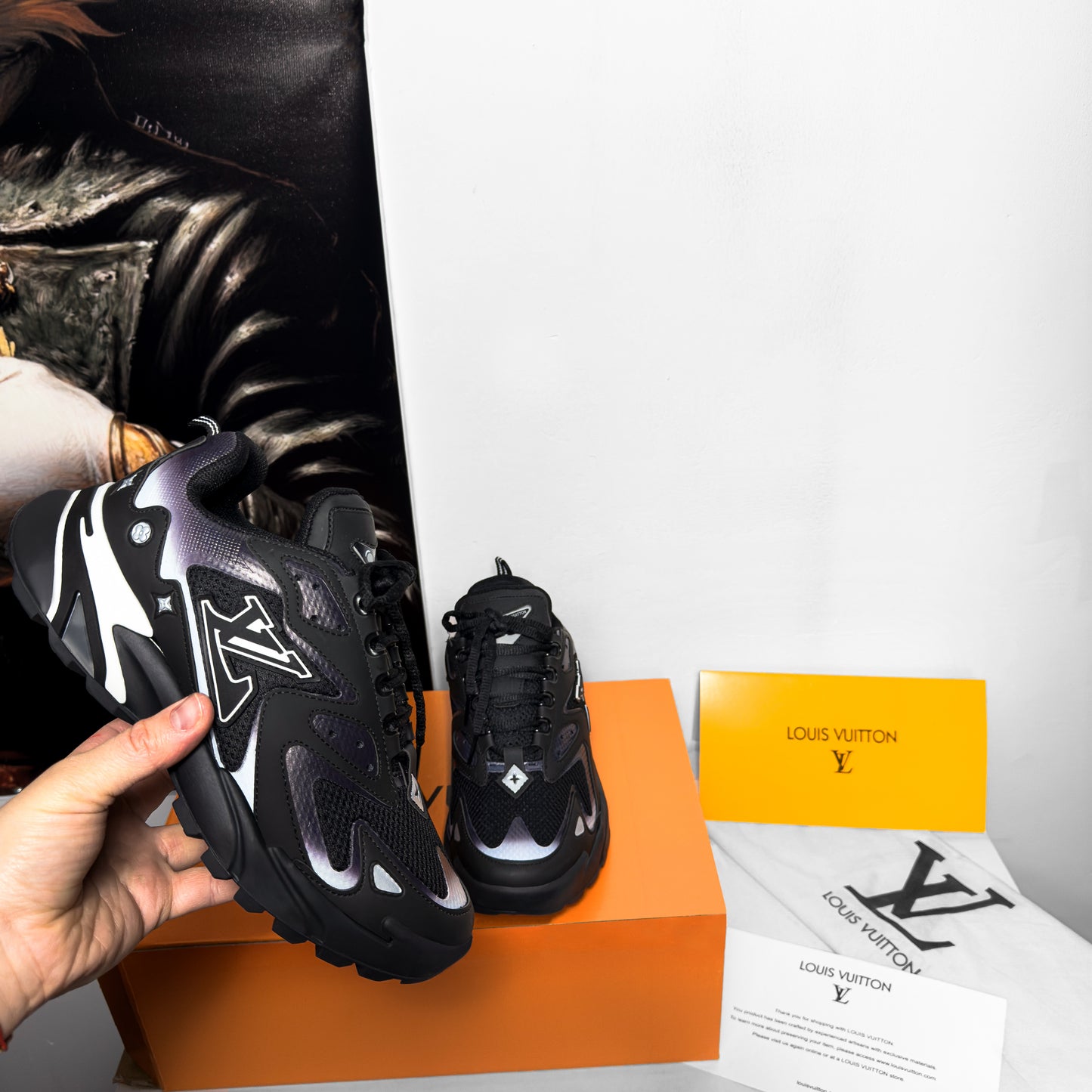 LV Runner Tactic Black