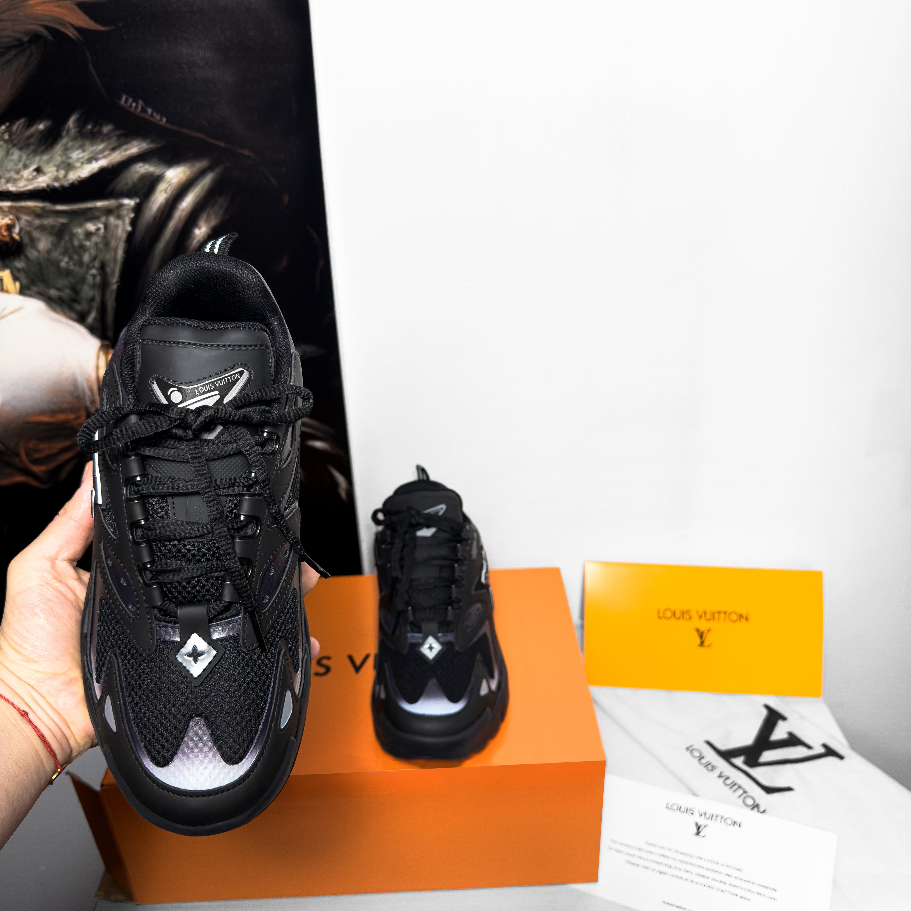 LV Runner Tactic Black