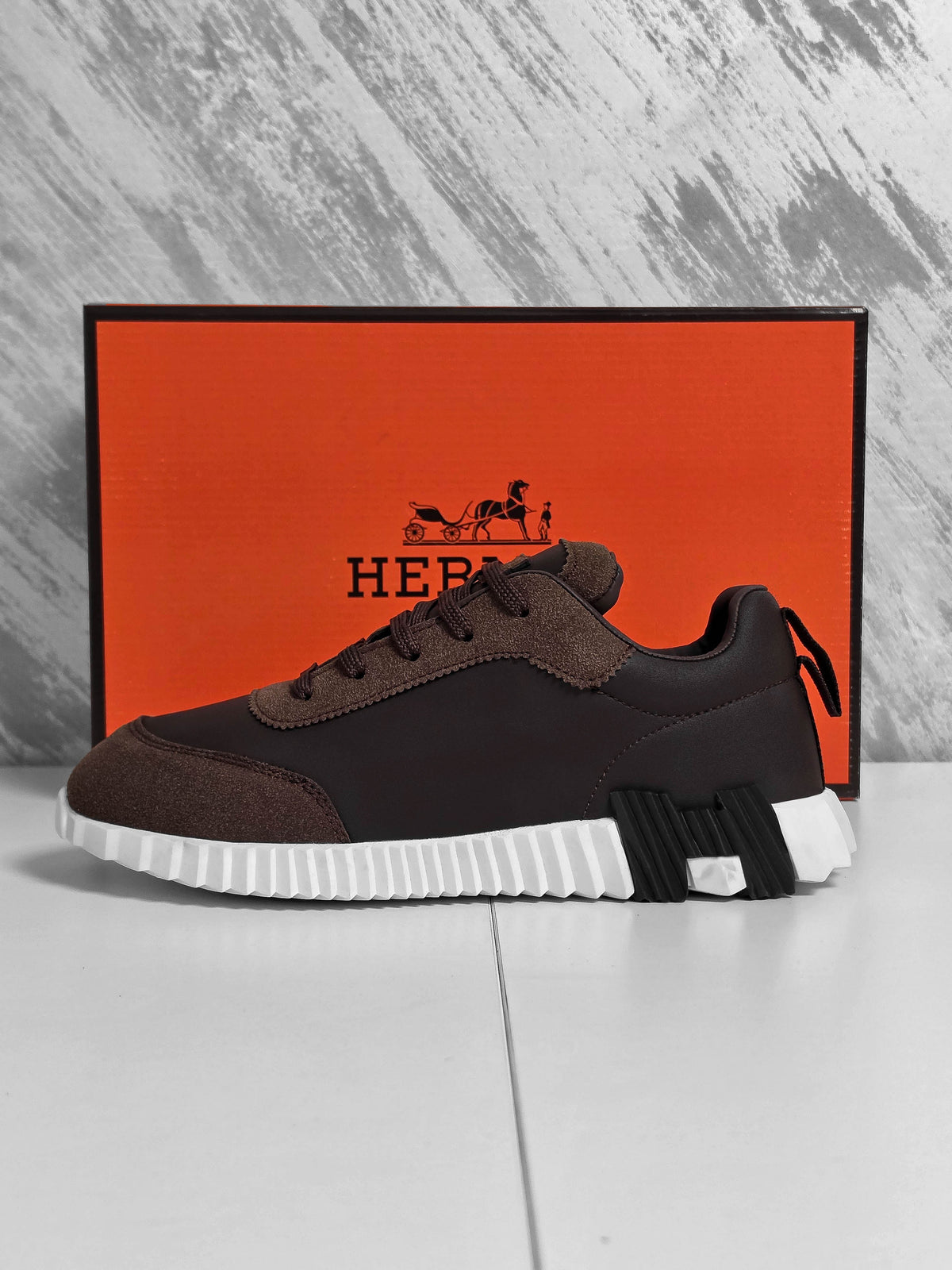 Hermés Brown