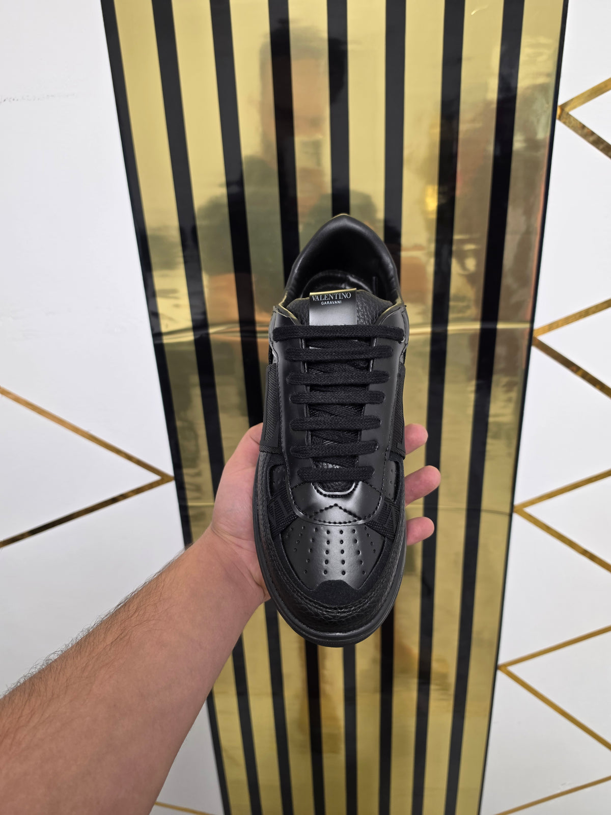 VLTN LOW TOP FULL BLACK