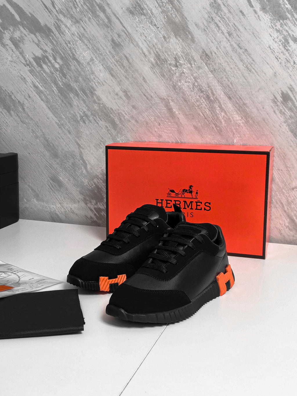 Hermés Black
