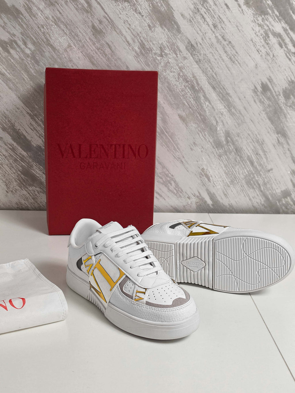 VLTN LOW TOP GOLD