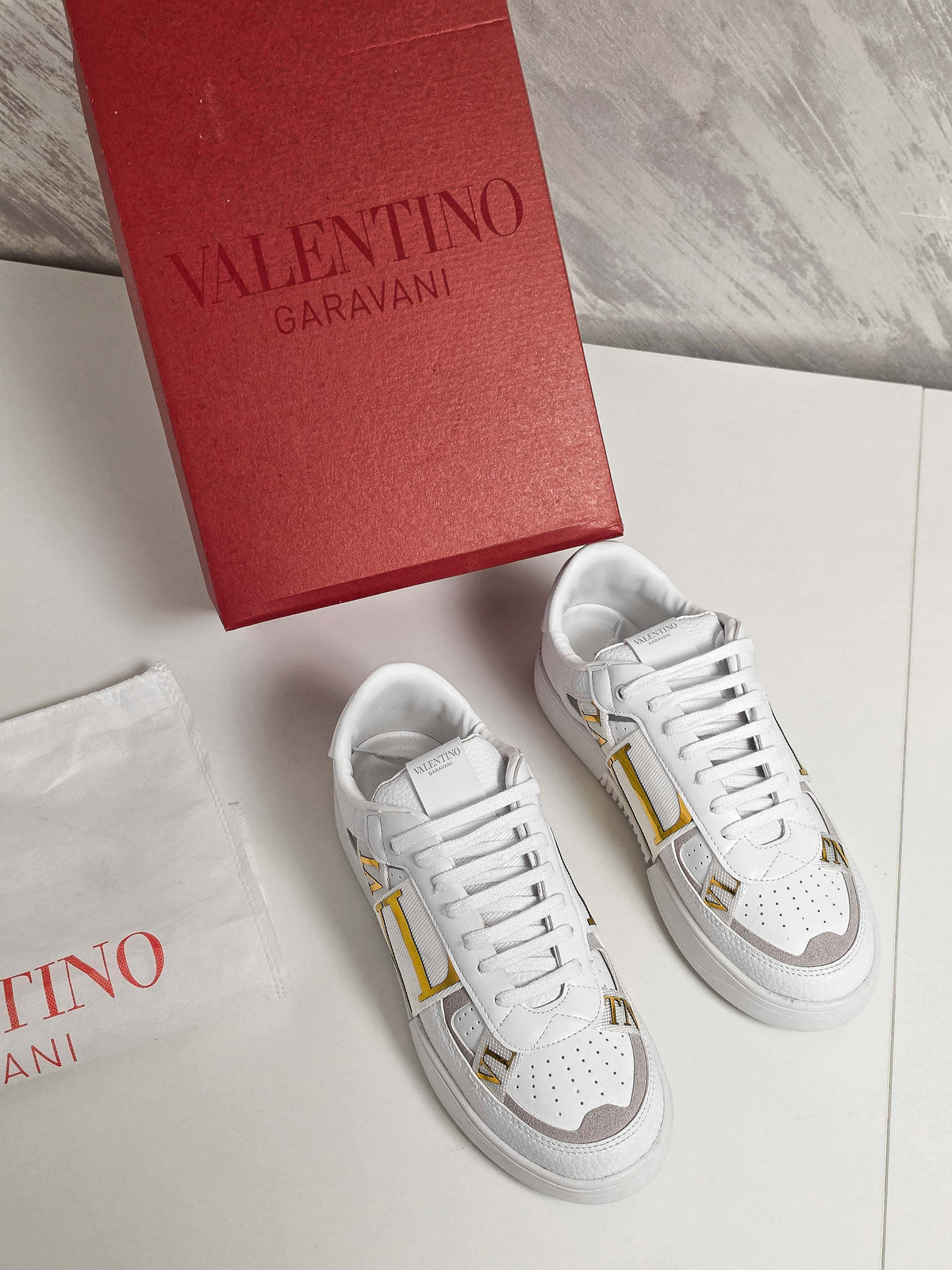 VLTN LOW TOP GOLD