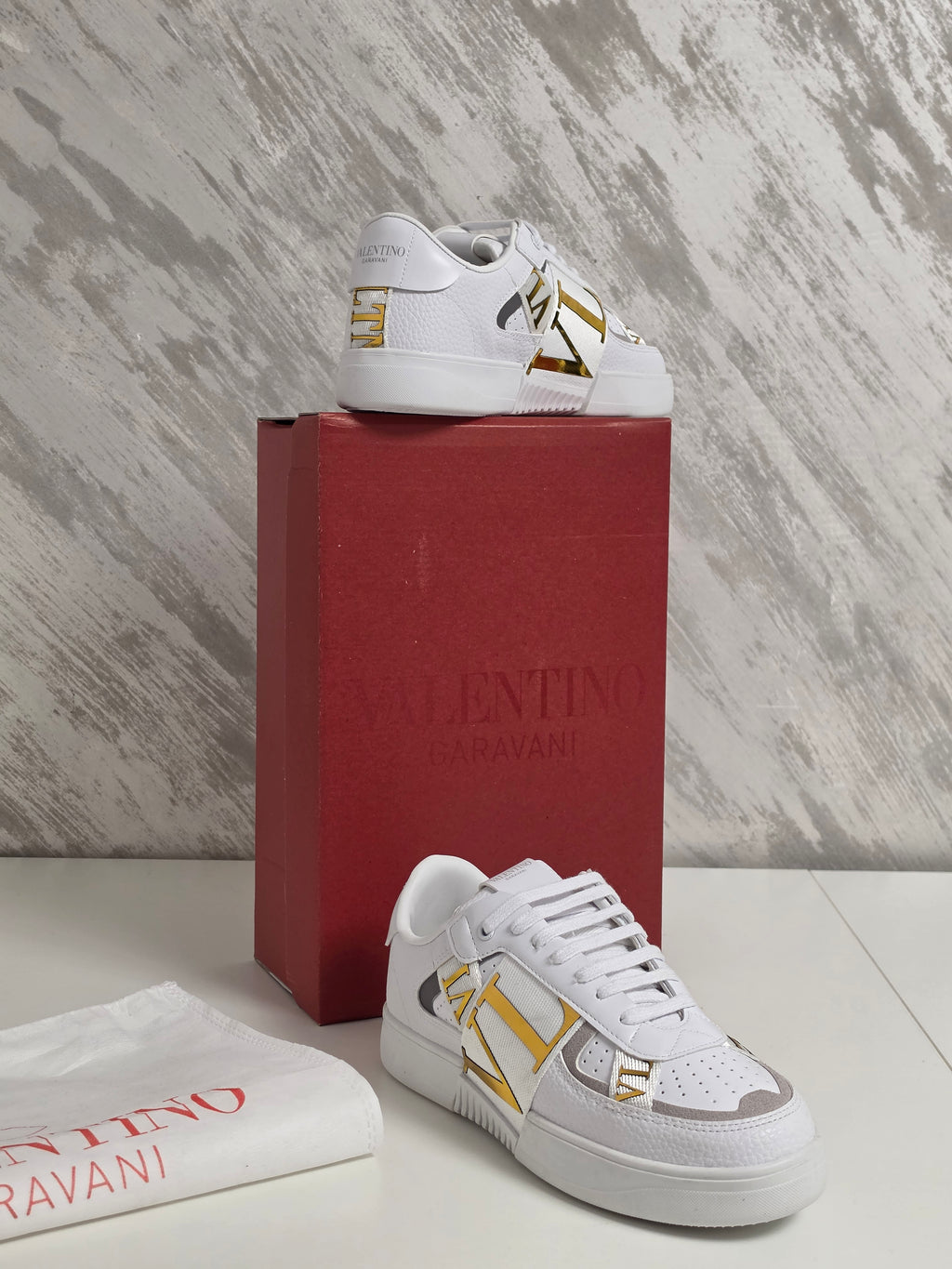 VLTN LOW TOP GOLD