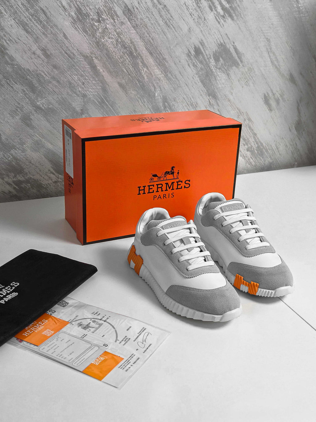 Hermés White