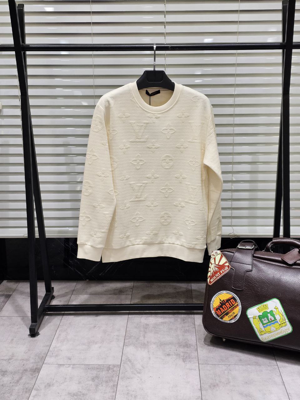 LV Blouse Grizzly